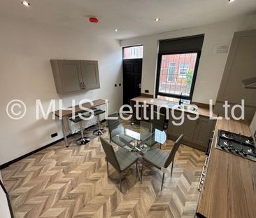 5 Bedroom Mid Terraced House for rent in Welton Place - Photo 4