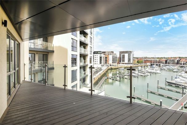 2 Bedroom - Maritime Walk, Ocean Village - Photo 1