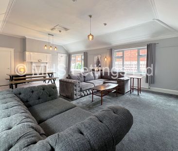 7 Bedroom Semi-Detached House for rent in North Hill Road - Photo 3