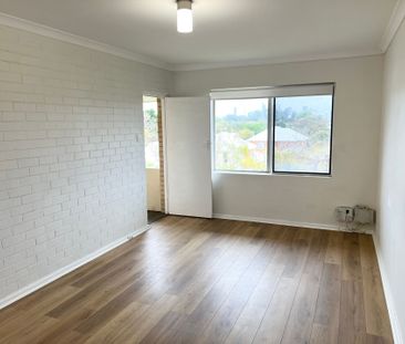 Victoria Park - Photo 1