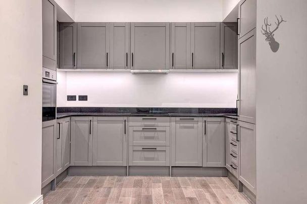 Merchant Street, Bow, E3 - Photo 1