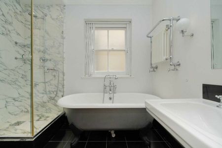 Adam & Eve Mews, Kensington, W8 - Photo 5