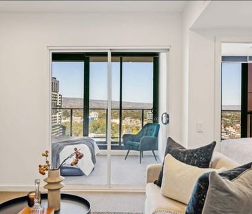 Modern Apartment in Great Location! - Photo 2