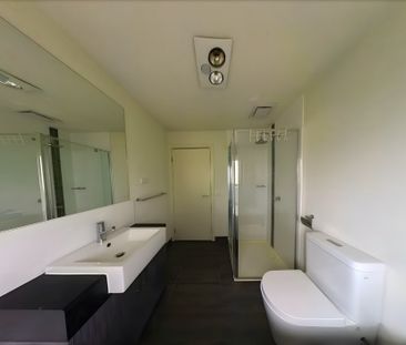 MODERN STYLISH 2 BEDROOM TOWNHOUSE - Photo 5
