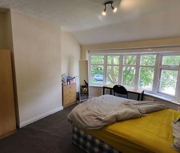 4 bedroom terraced house to rent - Photo 3