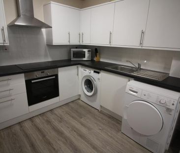 2 bedroom flat to rent - Photo 6