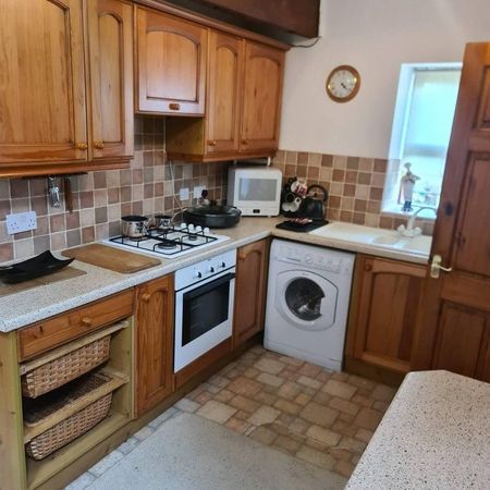 3 bedroom detached house to rent - Photo 2