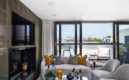 Prince of Wales Terrace, Kensington - Photo 2