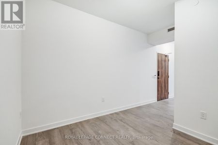 #209 - 120 Eagle Rock Way – Vaughan, Ontario - Photo 4