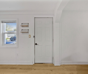 For Lease - 26 Metcalfe Street, Cambridge, Ontario - Photo 2