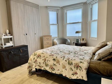 2 bedroom flat to rent - Photo 4