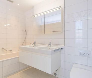 41/2-ROOM APARTMENT IN BUCHS (ZH), FURNISHED, TEMPORARY - Foto 5