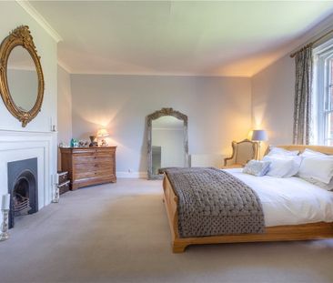 A spacious Grade II, three bedroom semi-detached farmhouse, situate... - Photo 2
