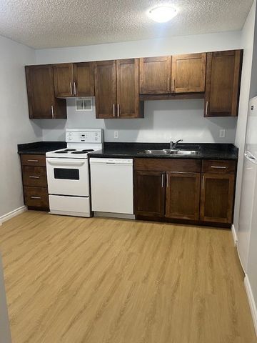 1 BDRM/1 BATH - 2318 ARLINGTON AVE - Available Now - Photo 4