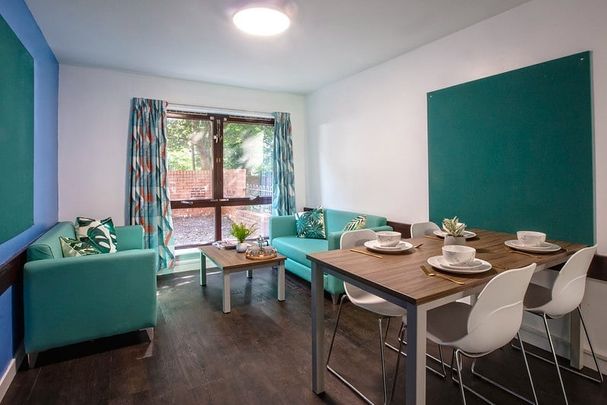 Room in a Shared Flat, Kelvinhaugh Street, G3 - Photo 1