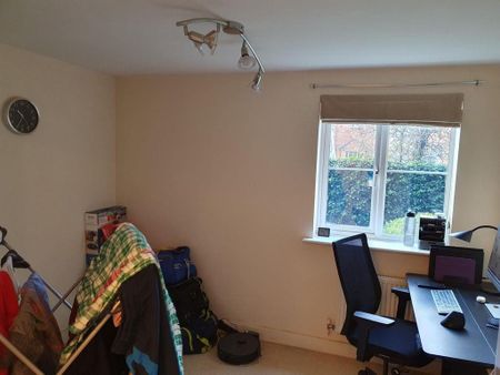 2 bedroom flat to rent - Photo 4