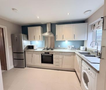 2 bedroom terraced house to rent - Photo 4