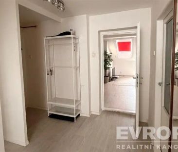 Pronájem bytu 2+kk, 49 m - Photo 1