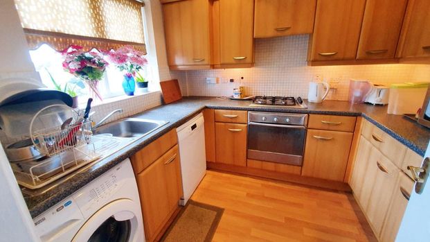 3 bedroom terraced house to rent - Photo 1