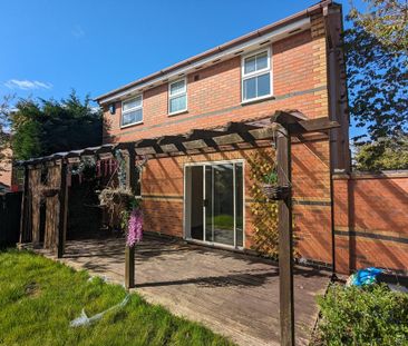 4 bedroom detached house to rent - Photo 3