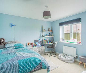 4 bedroom detached house to rent - Photo 5