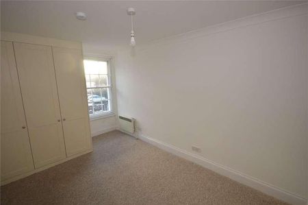 Clare House, Axminster, EX13 - Photo 3