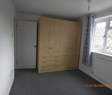 3 bedroom terraced house to rent - Photo 3