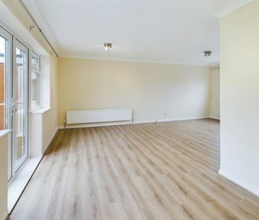 4 bedroom terraced house to rent - Photo 1