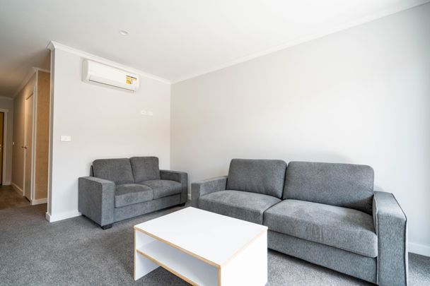 Located within a short, five minute walk to the Waikato University are these brand new, one bedroom studio rooms. Set on three levels, the studio rooms are fully furnished. - Photo 1