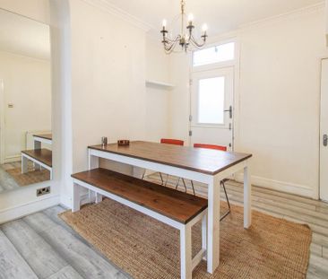 3 bedroom terraced house to rent - Photo 6