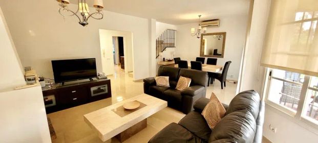 Alquiler de chalet pareado en Calle Sirio s/n - Photo 1