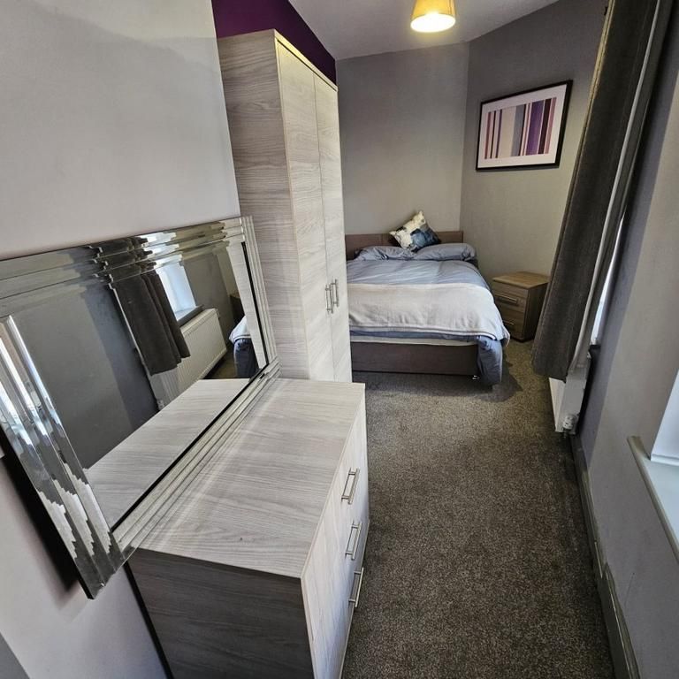 1 bedroom in a house share to rent - Photo 1