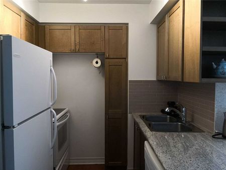 For Lease - 763 Bay Street Unit# 2202, Toronto, Ontario - Photo 3