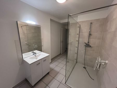 Location Appartement 4 pièces 133m² - Photo 5