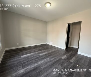 MODERN LIVING IN A NEWLY RENOVATED 2BEDROOM/1BATH UNIT+ UTILITIES - Photo 3