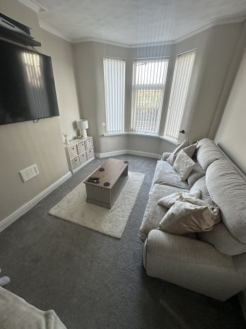 3 Bed Terraced House, Ashley Street, CH42 - Photo 2