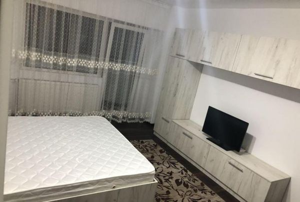 Vitan mall foisorului 13 etaj 1 - Fotografie 1