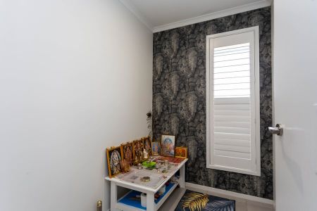 Executive 3 Bedroom Family Home in Wigram! - Photo 2