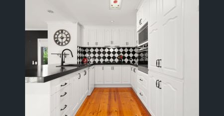 A Classic Family Home Blending Timeless Charm and Modern Luxury - Photo 4