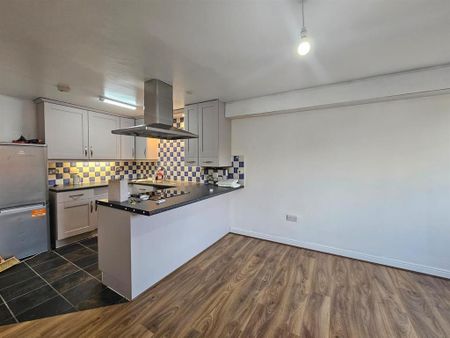 2 bedroom flat to rent - Photo 5