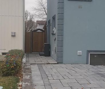 For Lease - 68 Hoskins Square, Brampton, Ontario - Photo 4