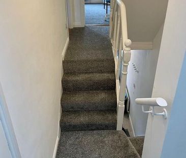 Donegall Road, Room 4, All Bills Included, Belfast, BT12 5NA - Photo 2