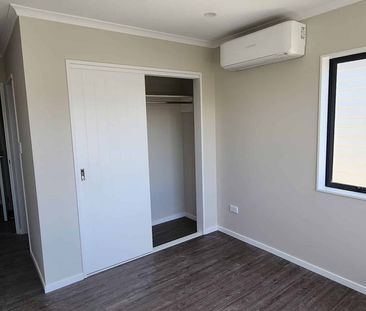 Brand new 5 bedroom townhouse - Photo 3