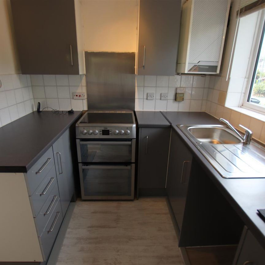 1 bedroom End Terraced to let - Photo 1