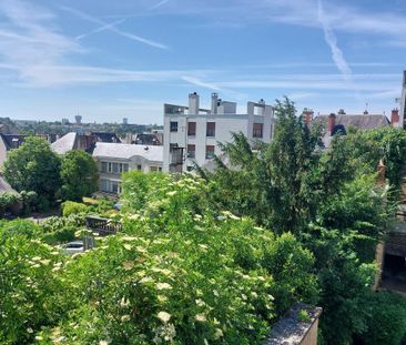 Location Appartement 4 pièces 110m² POITIERS 86000 - Photo 6