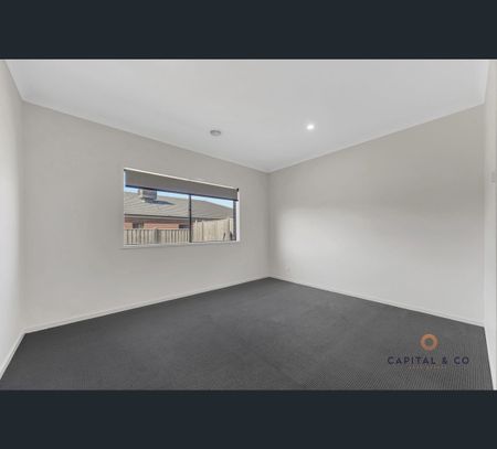 52 Errol Bvd, Mickleham, Vic 3064 - Photo 3
