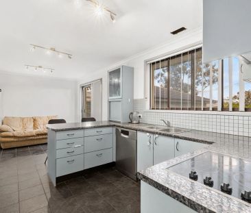 Charming 3-Bedroom Home - Convenient & Comfortable Living - Photo 5