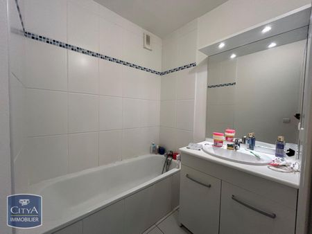 Location Appartement 4 pièces 75m² BLOIS 41000 - Photo 4