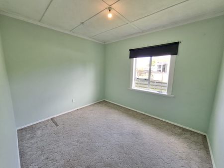 18 Cummings Street, Okato - Photo 5