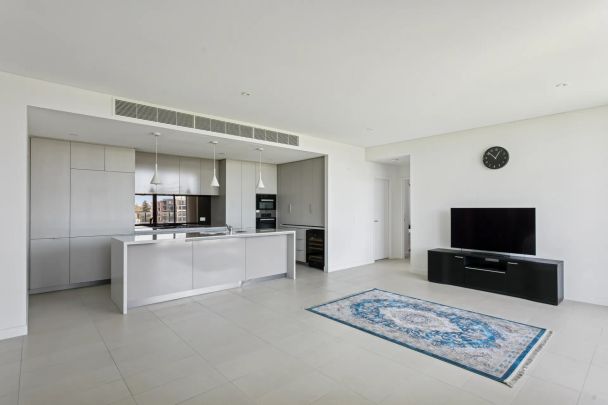 Apartment with Rare Claremont Oval Outlook - Photo 1